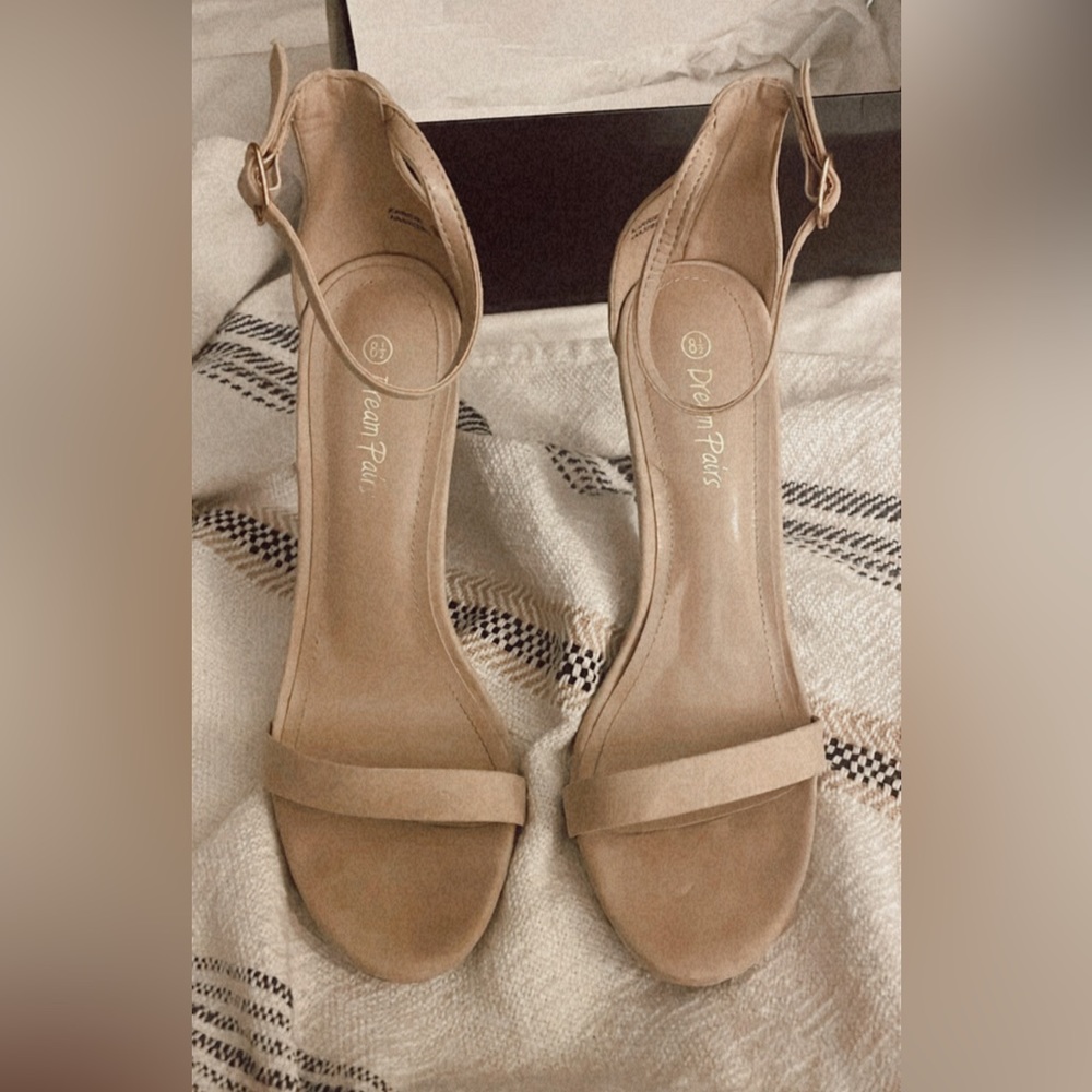 Amazon Nude Stiletto Pump Heels 8.5 - Picture 5 of 8